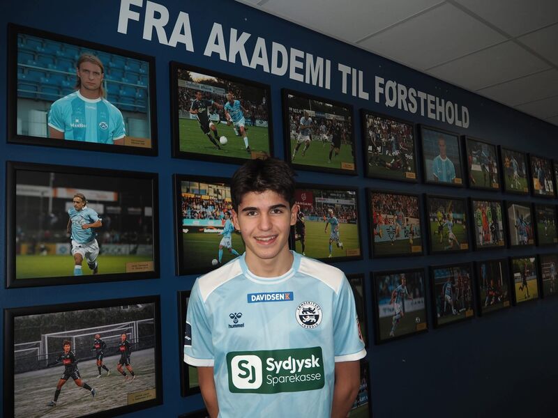 Dennis Anghel til danskt felag